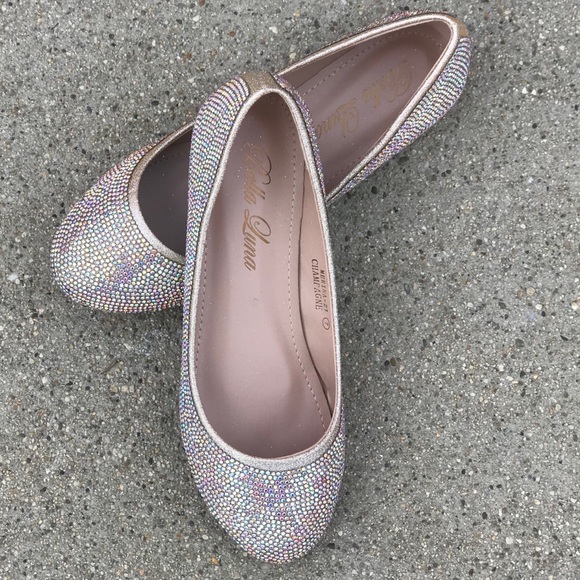 Bella Luna Multi Rhinestone Embellished Round Flat - Picture 5 of 8